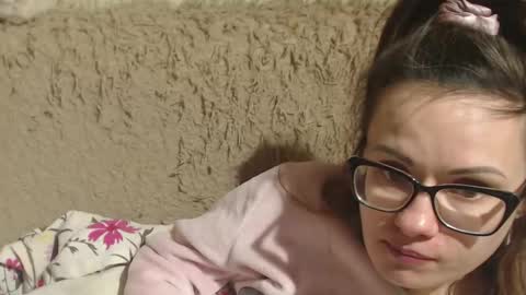 Snapshot of candylady136 chatting on February 2025 05:18:02 PM say meow and send tip online show from February 2025 05:18:02 PM