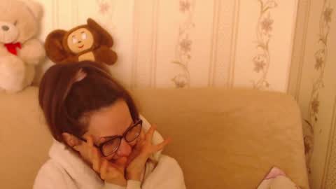 Snapshot of candylady136 chatting on March 2025 10:33:02 AM say meow and send tip online show from March 2025 10:33:02 AM