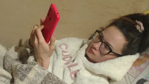 Snapshot of candylady136 chatting on March 2025 06:43:02 PM say meow and send tip online show from March 2025 06:43:02 PM