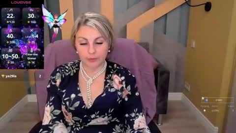 Snapshot of candylons chatting on October 2025 07:32:01 AM CandyLons online show from October 2025 07:32:01 AM