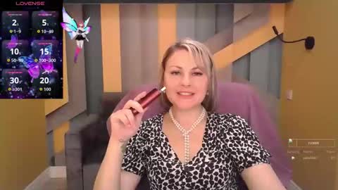 Snapshot of candylons chatting on November 2025 06:36:01 AM CandyLons online show from November 2025 06:36:01 AM