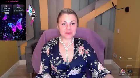 Snapshot of candylons chatting on November 2025 06:45:01 AM CandyLons online show from November 2025 06:45:01 AM