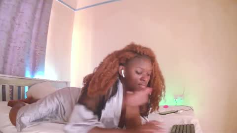 Snapshot of candymia3 chatting on October 2025 10:12:02 AM Candice online show from October 2025 10:12:02 AM