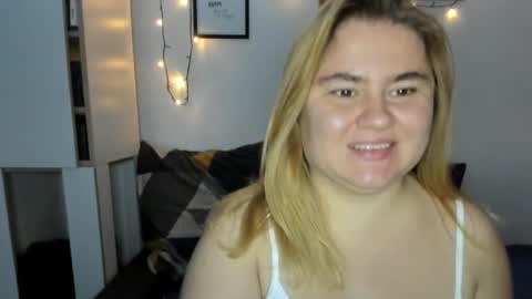 candymilas online show from December 2024 12:09:01 AM