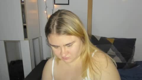 candymilas online show from December 2024 05:04:02 AM