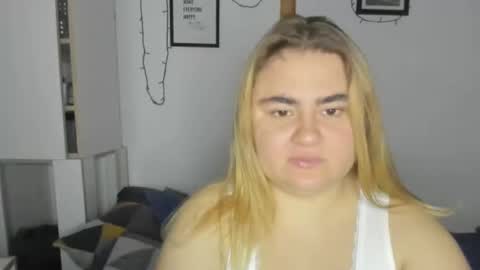 candymilas online show from December 2024 08:23:01 PM