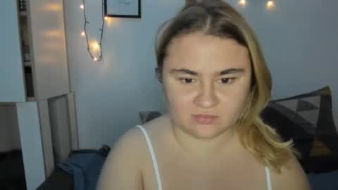 candymilas online show from December 2024 09:02:02 PM