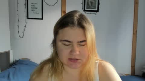 candymilas online show from December 2024 12:18:02 PM