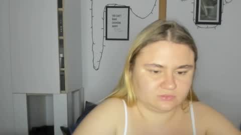 candymilas online show from December 2024 09:33:02 PM