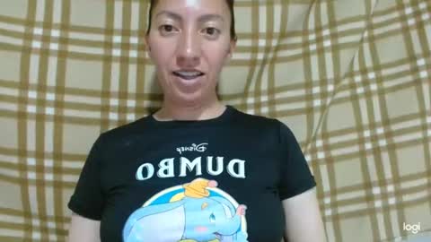 Snapshot of candymilfff chatting on October 2025 03:20:02 AM candymilfff online show from October 2025 03:20:02 AM