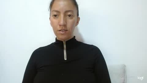 Snapshot of candymilfff chatting on December 2025 04:01:02 PM candymilfff online show from December 2025 04:01:02 PM