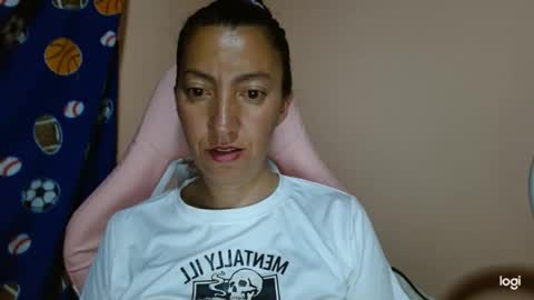 Snapshot of candymilfff chatting on May 2026 03:23:01 AM candymilfff online show from May 2026 03:23:01 AM
