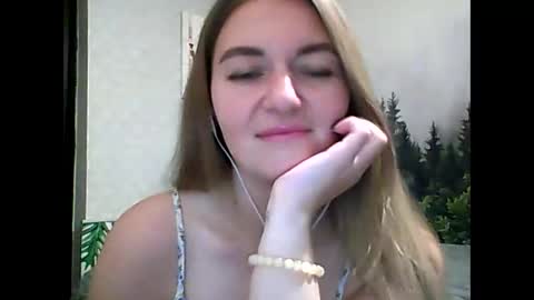 Daisy online show from October 2025 08:33:01 PM