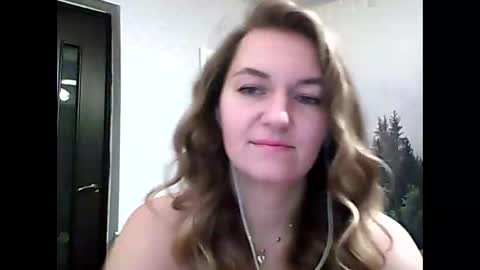 Daisy online show from December 2025 09:30:01 PM