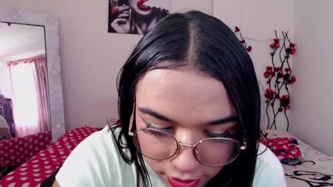 Snapshot of candyy_doll_ chatting on April 2026 08:43:02 PM candyy_doll_ online show from April 2026 08:43:02 PM