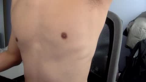 Snapshot of caobicao chatting on January 2025 08:11:02 PM contrast moe online show from January 2025 08:11:02 PM