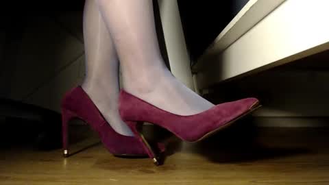 Miss Di online show from November 2025 08:33:02 PM