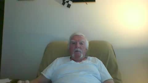 Snapshot of capecod21 chatting on January 2025 01:47:01 PM capecod21 online show from January 2025 01:47:01 PM