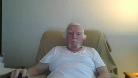 Snapshot of capecod21 chatting on February 2025 01:21:02 PM capecod21 online show from February 2025 01:21:02 PM