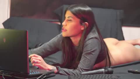 Snapshot of capriciousqueen chatting on September 2025 10:55:02 PM Miyah online show from September 2025 10:55:02 PM