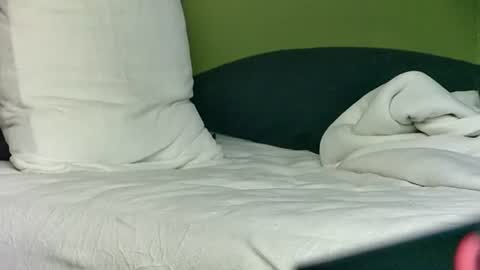 capricorne1965 online show from December 2025 02:30:02 AM