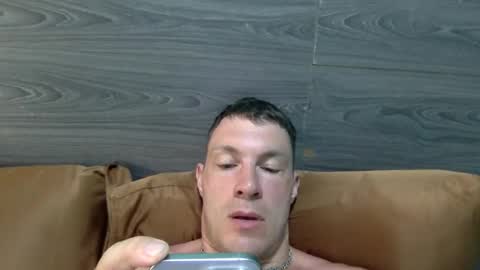 Snapshot of capt_oliver chatting on January 2026 04:40:01 AM follow my twitter online show from January 2026 04:40:01 AM