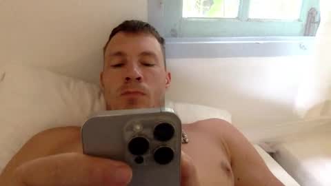 Snapshot of capt_oliver chatting on January 2026 05:44:02 AM follow my twitter online show from January 2026 05:44:02 AM