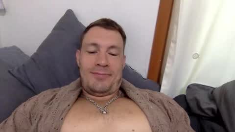 Snapshot of capt_oliver chatting on February 2026 05:00:02 AM follow my twitter online show from February 2026 05:00:02 AM