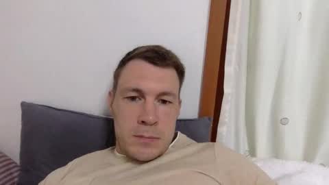 Snapshot of capt_oliver chatting on February 2026 05:25:02 AM follow my twitter online show from February 2026 05:25:02 AM