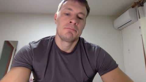 Snapshot of capt_oliver chatting on February 2026 04:56:01 AM follow my twitter online show from February 2026 04:56:01 AM