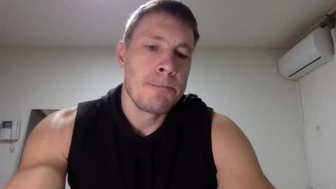 Snapshot of capt_oliver chatting on March 2026 04:25:01 AM follow my twitter online show from March 2026 04:25:01 AM