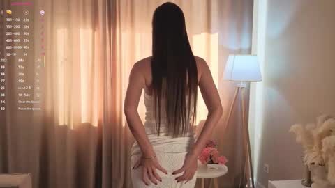 Snapshot of caramel_bella chatting on September 2025 08:07:01 AM Bella online show from September 2025 08:07:01 AM