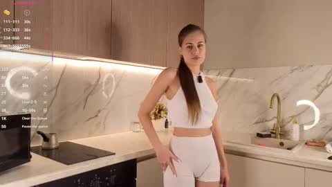 Snapshot of caramel_bella chatting on October 2025 05:55:02 AM Bella online show from October 2025 05:55:02 AM