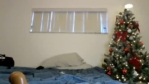 Snapshot of caramelmami26 chatting on December 2024 09:28:02 PM caramelmami26 online show from December 2024 09:28:02 PM