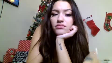 Snapshot of caramelmami26 chatting on December 2024 06:31:01 AM caramelmami26 online show from December 2024 06:31:01 AM