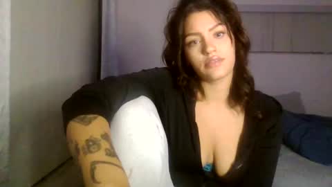 Snapshot of caramelmami26 chatting on January 2025 03:35:01 AM caramelmami26 online show from January 2025 03:35:01 AM