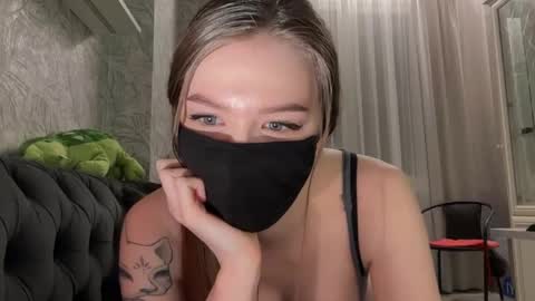 caressysiren online show from June 2026 09:39:01 PM