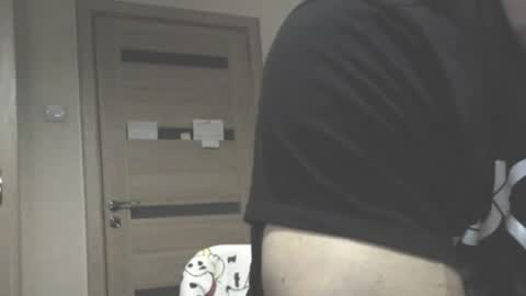 Snapshot of carin_the_body chatting on June 2026 09:03:01 PM Laz online show from June 2026 09:03:01 PM