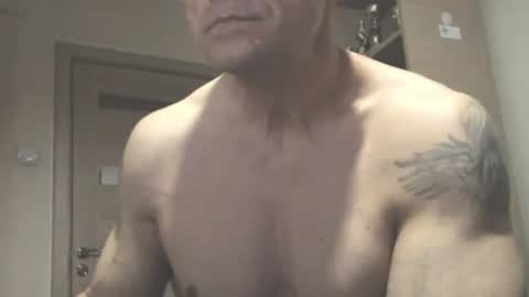 Snapshot of carin_the_body chatting on June 2026 12:09:02 PM Laz online show from June 2026 12:09:02 PM