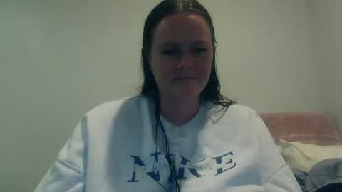 Snapshot of carinabro10 chatting on October 2025 08:44:02 AM carinabro10 online show from October 2025 08:44:02 AM