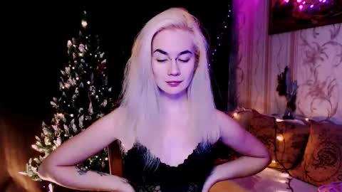 Snapshot of carinfox chatting on December 2025 09:22:01 PM Carin online show from December 2025 09:22:01 PM