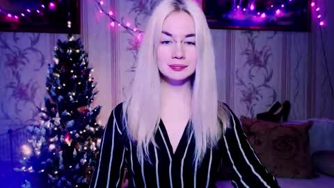 Snapshot of carinfox chatting on January 2026 07:12:01 AM Carin online show from January 2026 07:12:01 AM