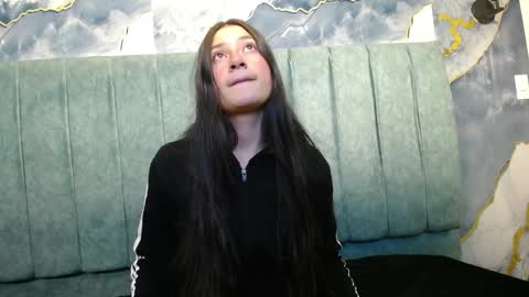 Snapshot of caritoluna_ chatting on November 2025 03:27:01 AM Carito online show from November 2025 03:27:01 AM