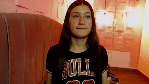 Snapshot of caritoluna_ chatting on December 2025 03:44:02 AM Carito online show from December 2025 03:44:02 AM