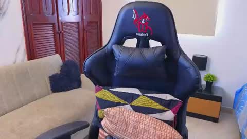 Snapshot of carl_dixon chatting on June 2026 07:16:02 PM carl_dixon online show from June 2026 07:16:02 PM