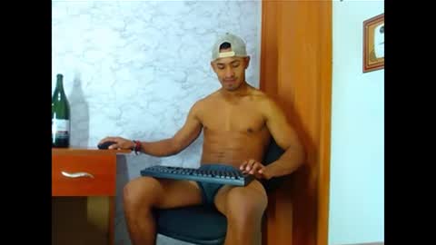 Snapshot of carl_jhonson1 chatting on December 2024 02:37:02 PM carl_jhonson1 online show from December 2024 02:37:02 PM