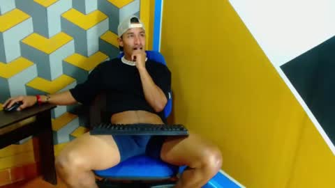 Snapshot of carl_jhonson1 chatting on January 2025 05:42:02 PM carl_jhonson1 online show from January 2025 05:42:02 PM