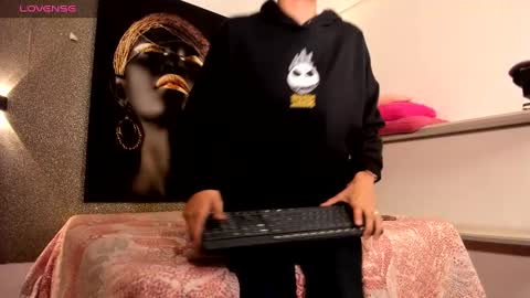 carla and robert online show from December 2024 07:43:01 AM