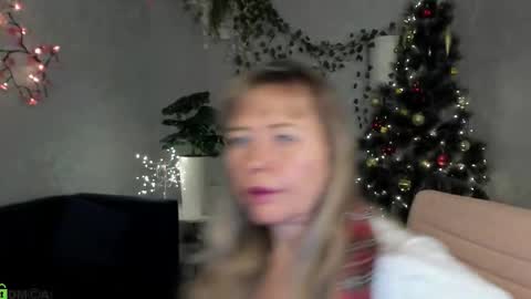 Carla Vogue online show from December 2025 10:57:02 AM