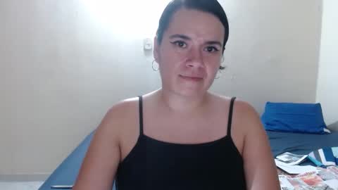 carlajames_1 online show from December 2024 02:26:01 AM